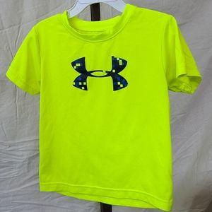 Boys Under Armour Heat gear shirt